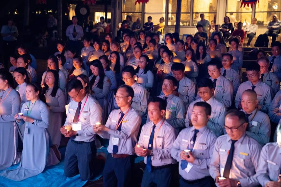 Lý Tưởng Áo Lam