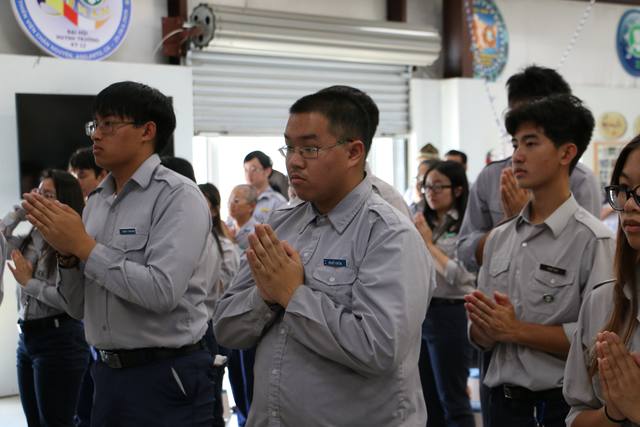 Đại chúng cùng niệm Phật