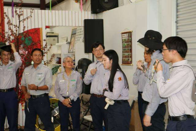 Chia đội thực tập thổi còi