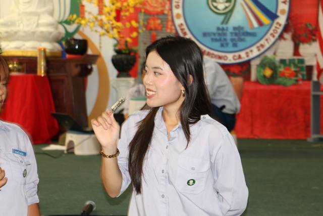 Học viên thổi tiếng còi đầu tiên