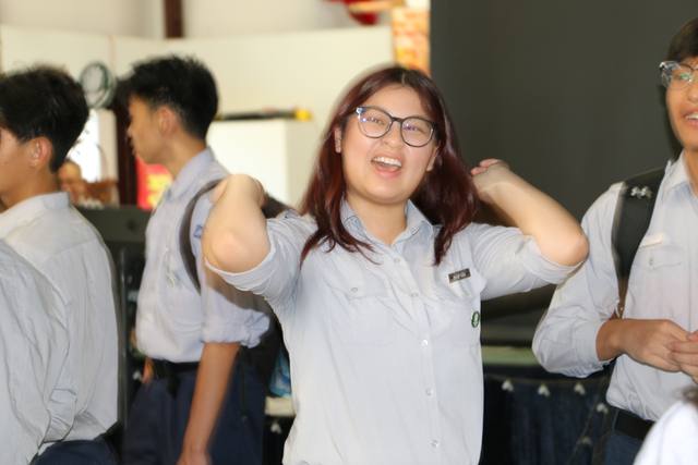 Niềm vui trong buổi chơi vòng tròn