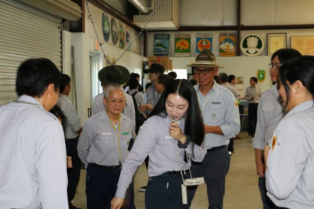 Tất cả cùng tham gia trò chơi
