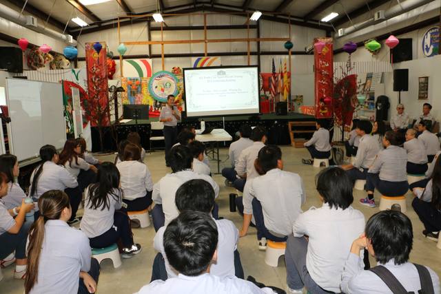 Học viên theo dõi phần trình bày tới cuối