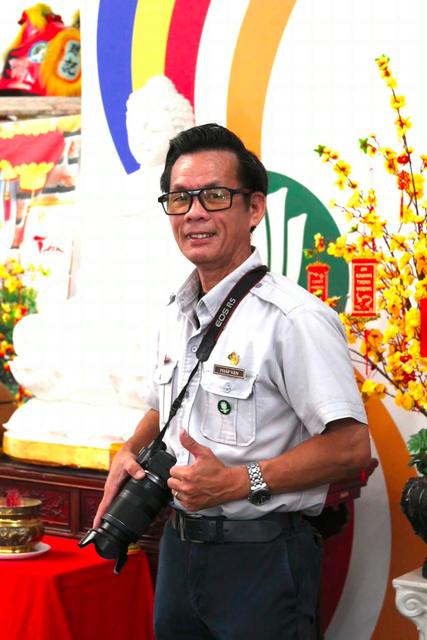 HTr Thiện Thành Sang Văn người chụp hình ngày khai khóa
