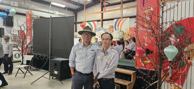 Hai Huynh Trưởng phụ trách cuối chương trình