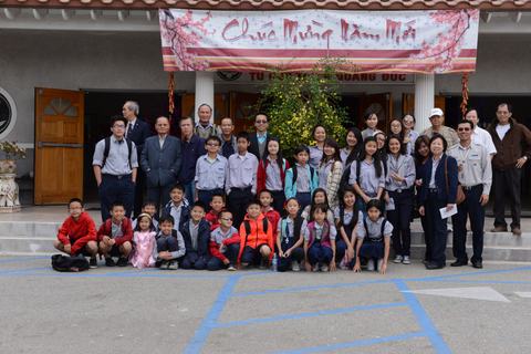 Hành hương Thiền Viện Chân Nguyên mùng 4 Tết Ất Mùi 22/2/2015 — 10:17 — hình 5