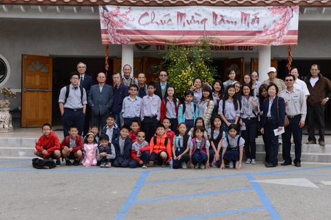 Hành hương Thiền Viện Chân Nguyên mùng 4 Tết Ất Mùi 22/2/2015 — 10:17 — hình 7