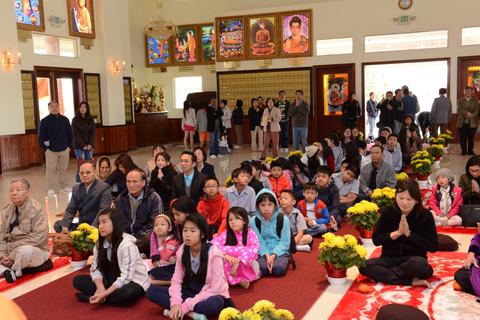 Hành hương Thiền Viện Chân Nguyên mùng 4 Tết Ất Mùi 22/2/2015 — 11:32 — hình 17