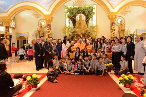 Hành hương Thiền Viện Chân Nguyên mùng 4 Tết Ất Mùi 22/2/2015 — 11:48 — hình 42