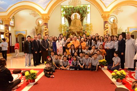 Hành hương Thiền Viện Chân Nguyên mùng 4 Tết Ất Mùi 22/2/2015 — 11:48 — hình 44
