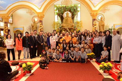 Hành hương Thiền Viện Chân Nguyên mùng 4 Tết Ất Mùi 22/2/2015 — 11:48 — hình 47