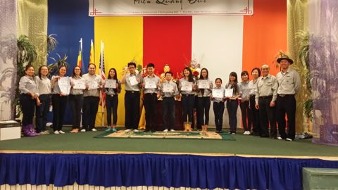 Lễ phát chứng chỉ lên Bậc 13/12/2014 — hình 29