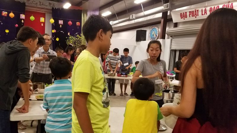 Đêm Trung Thu GĐPT Huyền Quang tại Trung Tâm Thích Quảng Đức, ngày 17 tháng 9 năm 2016 — tấm 42
